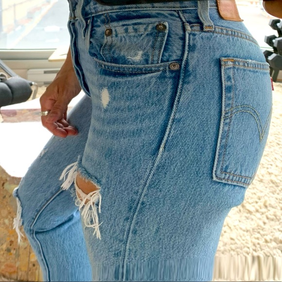 HIGH WAISTED JEANS - Picture 2 of 3